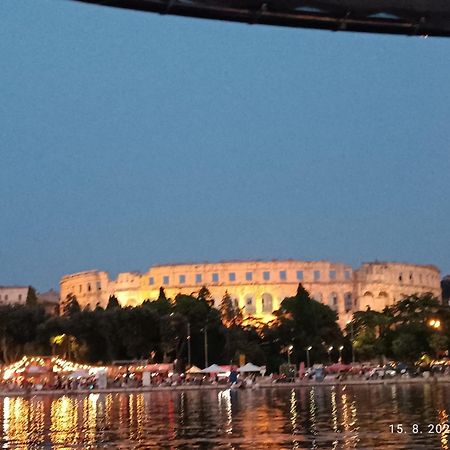 Apartman Diana,Free Parking Pula Buitenkant foto