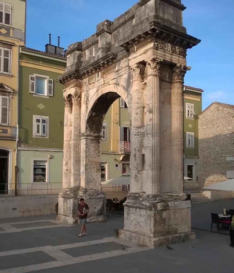 Apartman Diana,Free Parking Pula Buitenkant foto